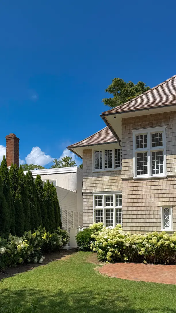 Well-maintained home with outdoor living space